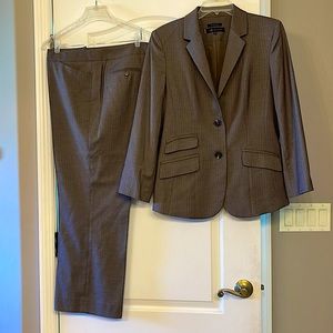 AK Anne Klein 2 piece suit